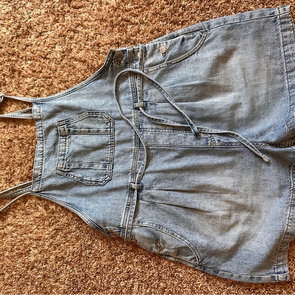 Maurices Light Blue Denim Shorts - Picture 1 of 3